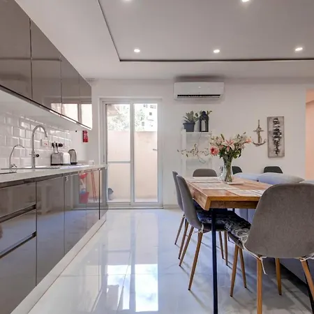 Apartmán 3br - Walk To Sliema Promenade *