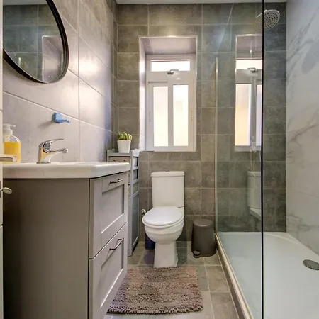 3br - Walk To Sliema Promenade *