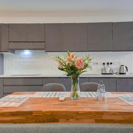 Διαμέρισμα 3br - Walk To Sliema Promenade *