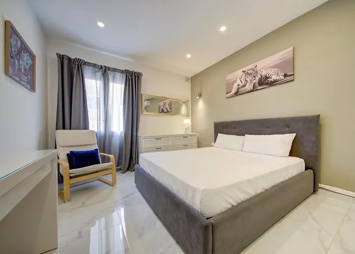 Апартаменты 3br - Walk To Sliema Promenade