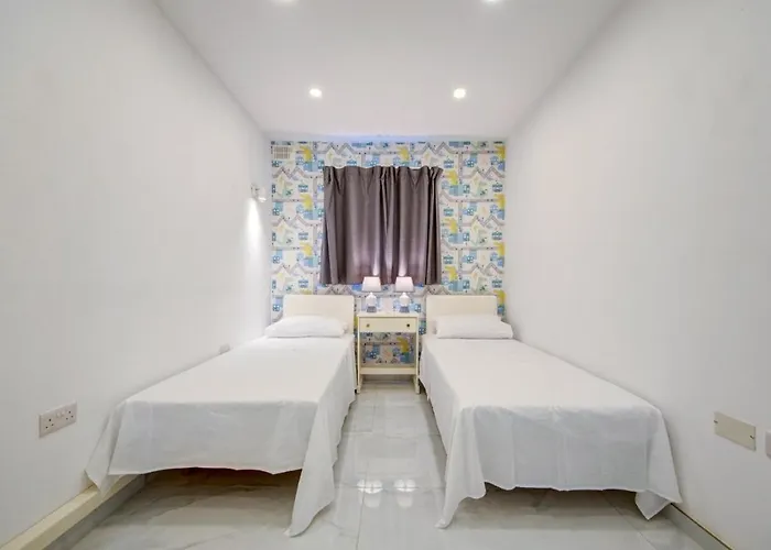 3br - Walk To Sliema Promenade * 그지라