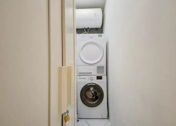 3br - Walk To Sliema Promenade * 그지라