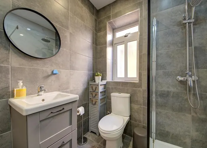 3br - Walk To Sliema Promenade *