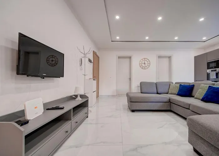 3br - Walk To Sliema Promenade * Gzira