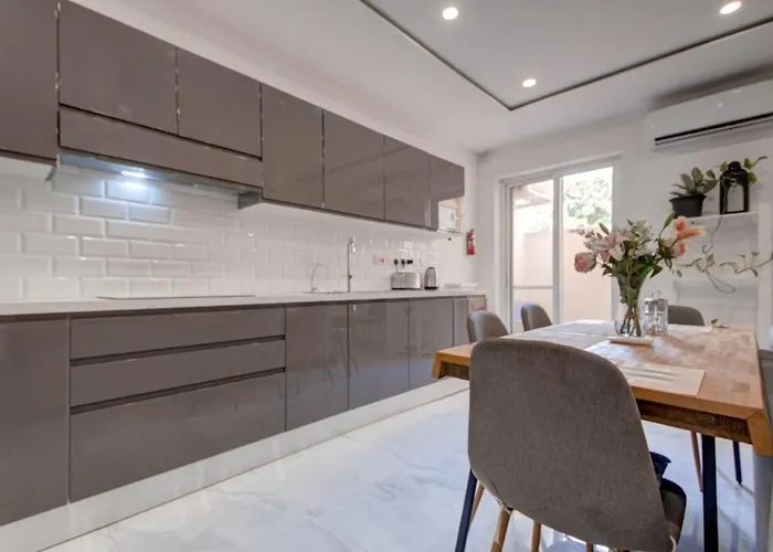 아파트 3br - Walk To Sliema Promenade *