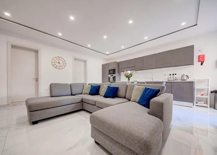 3br - Walk To Sliema Promenade Апартаменты