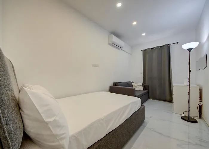 3br - Walk To Sliema Promenade Gzira