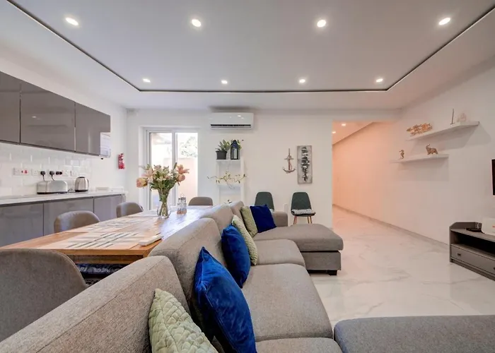 3br - Walk To Sliema Promenade 아파트 그지라